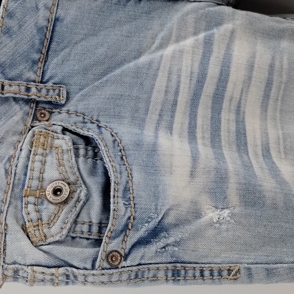 Amethyst light wash flare light distressed whiskered jeans size 7 - Picture 3 of 10